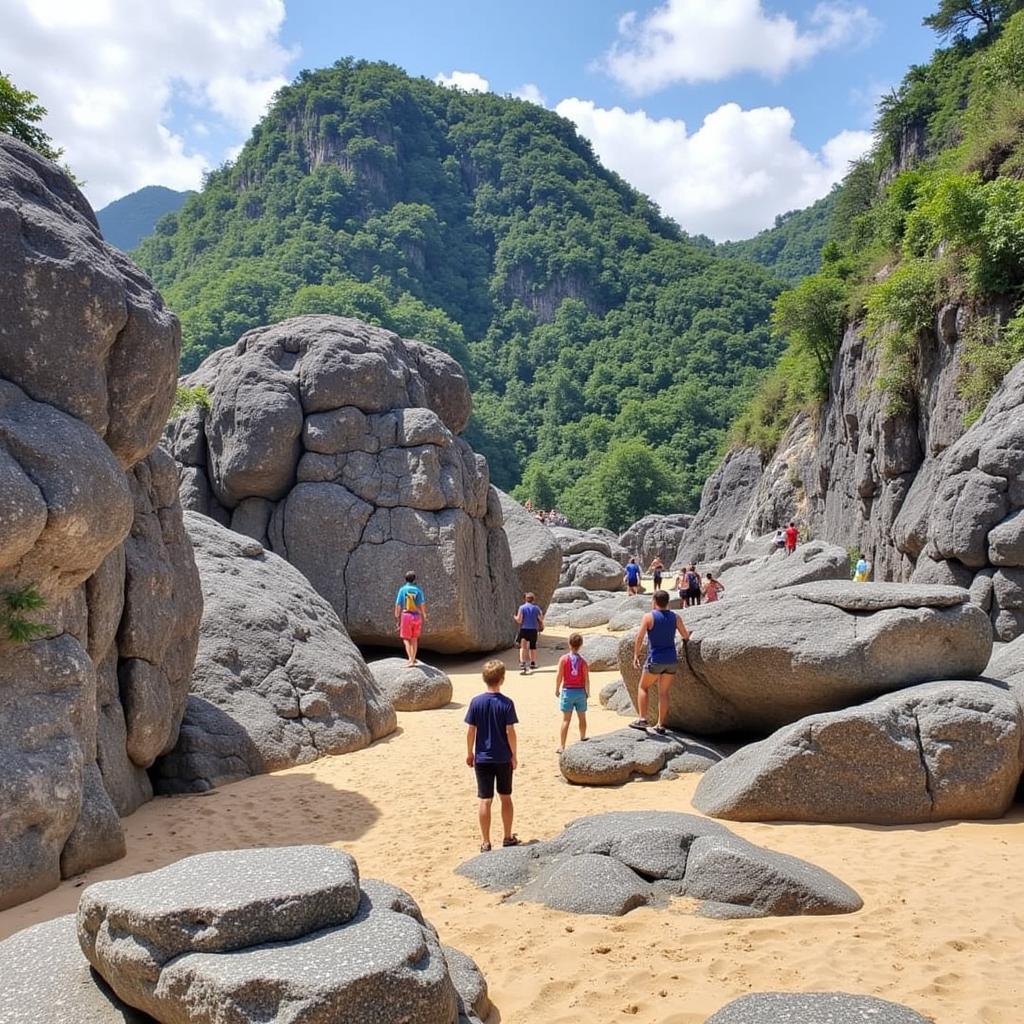 Trải nghiệm leo núi tại bãi đá mặt trăng Hà Giang